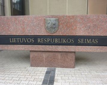 Seimas spręs, ar kreiptis į Konstitucinį Teismą dėl Sveikatos priežiūros įstaigų įstatymo nuostatų