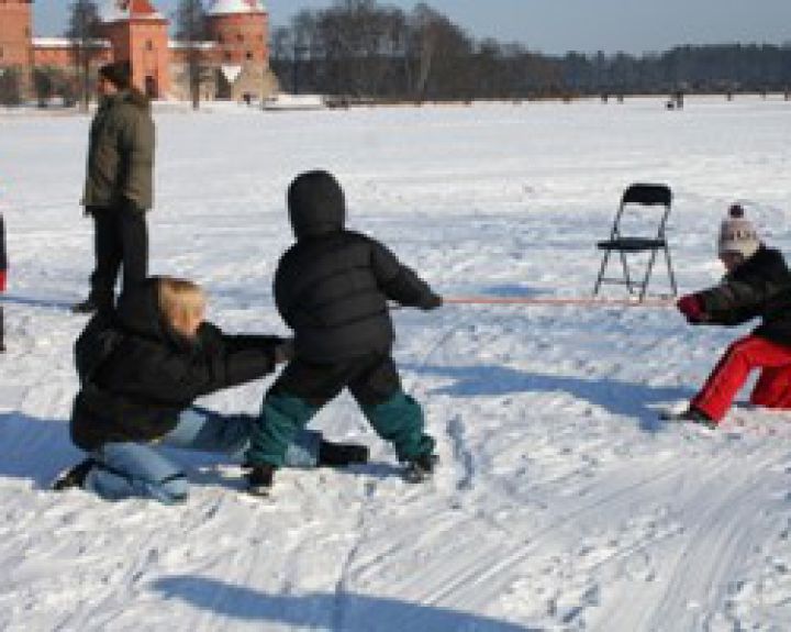 Vaikų fiziniam aktyvumui reikia daugiau tėvų dėmesio