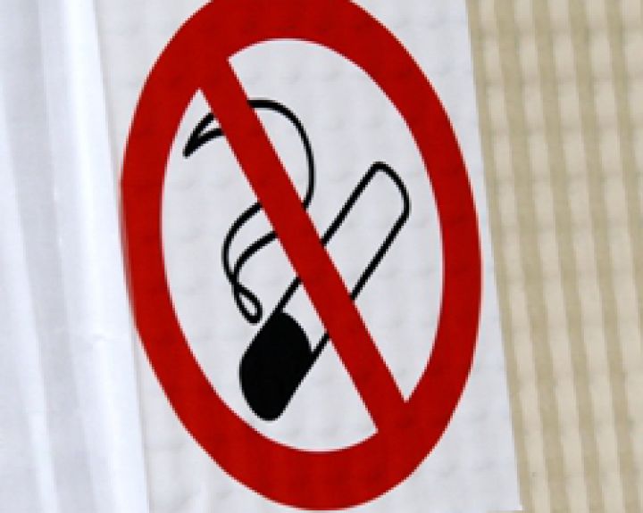 Nepilnamečiai nebegalės rūkyti ir su savimi turėti tabako gaminių 