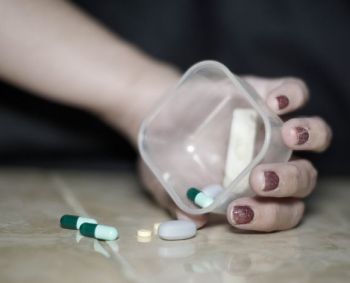 Nurodė  rengti derybas su farmacijos kompanijomis dėl vaistų kainų mažinimo