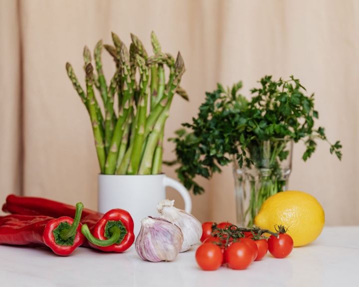Raudonos ar žalios daržovės – kurias vertėtų rinktis dažniau?   