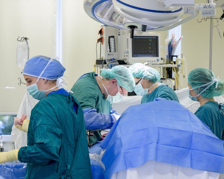 Klaipėdos chirurgai išoperavo retos kilmės 13 kilogramų auglį
