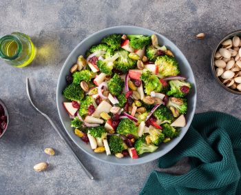 Brokolis – išskirtinė daržovė, pasižyminti vitaminų ir mineralų gausa
