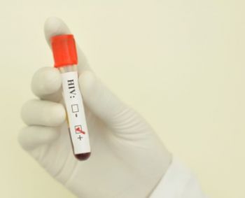 Apie ŽIV moteris sužinojo tik pastojusi: liga vis dar gąsdina lietuvius   