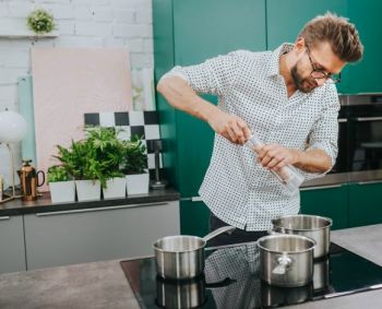 Norite kasdien gaminti sveikiau? Trys Alfo Ivanausko maisto gaminimo taisyklės