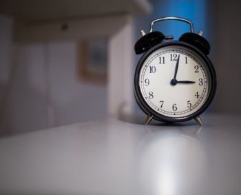 Laiko persukimo poveikis vaikams: irzlumas, mieguistumas, susilpnėjęs imunitetas