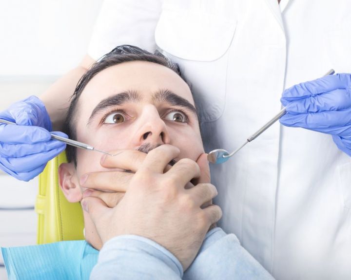 Odontologų rūmai: COVID-19 pandemijos metu nežaiskime pacientų ir medikų gyvybėmis